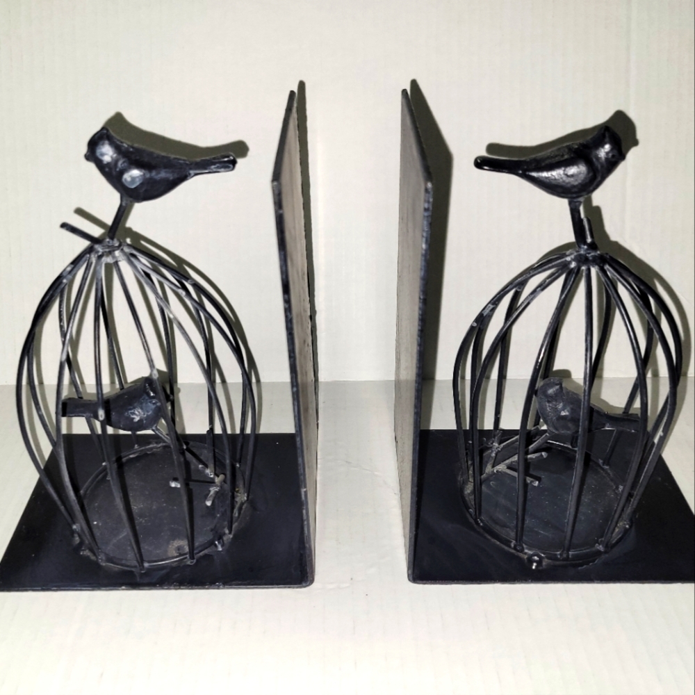 Bookend Birdcage.